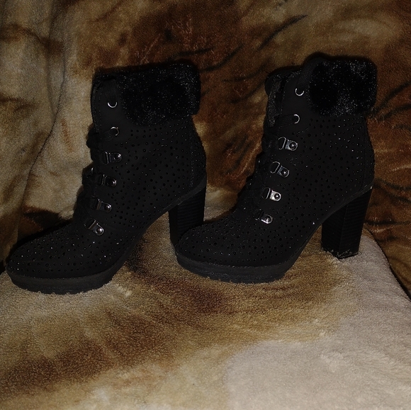 Andiamo Black Winter Heeled Boots - Picture 3 of 6